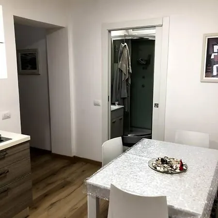 Apartment Centro Storico Bruce Springsteen Ferrara
